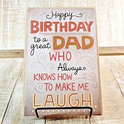 Tarjeta de cumpleaños American Greetings para papá humor divertido marrón dorado moda Foto 1 de 4