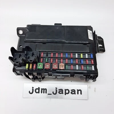 Lexus LS460 LS600h Fuse Relay Engine Room Junction Block 82720-50081 Genuine OEM - Image 1 of 4