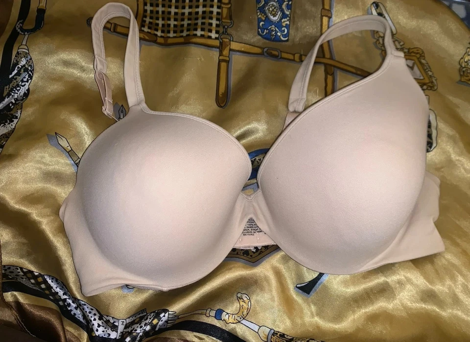 Sujetador con aros Barely There Invisible Look Lift talla 36A ESTILO #4540 Foto 1 de 1