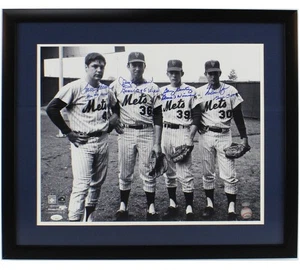Seaver, Gentry, Koosman & Ryan Signed New York Mets Framed 16x20 B&W Photo -Insc - Picture 1 of 3