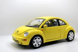 Bburago 1:18 Volkswagen Beetle VW Bug 1998 Yellow Diecast Model Car Classic - Picture 1 of 6