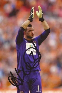 SHEFFIELD UNITED: MARK HOWARD SIGNED 6x4 ACTION PHOTO+COA - Picture 1 of 1