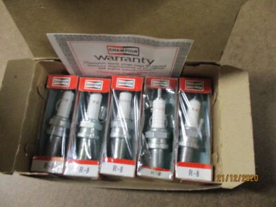 5 Bujías NOS Champion R8 810 Arctic Cat Harley Davidson Honda Ski-Doo Foto 1 de 4
