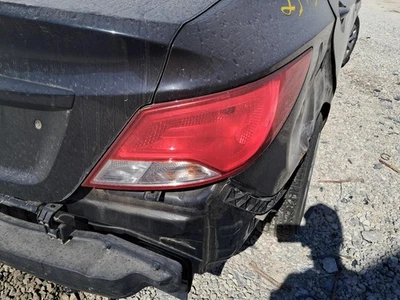 Conjunto de luz trasera derecha usado se adapta a: Hyundai Accent 2016 cuarto montado en panel S Foto 1 de 4