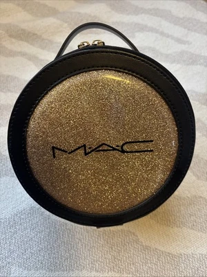 Preciosa bolsa de maquillaje Mac “Sombra de ojos”. Nuevo. "6 3/4"" de ancho X 3 1/4"" de alto". Nuevo Foto 1 de 3