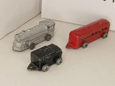 Juego de tren vintage Barclay 3 piezas diecast NYCRR motor, vagón de carbón, vagón de pasajeros Foto 1 de 4