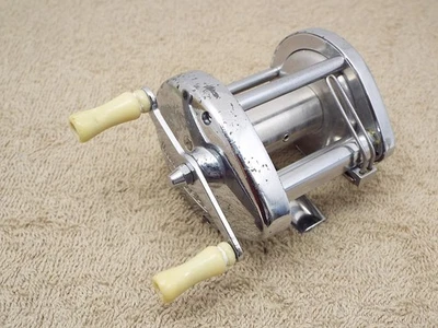 Carretes de pesca antiguos Ocean City 1600 vintage Foto 1 de 4