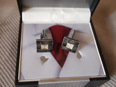 Gemelos para hombre nuevos en caja de GEOFFREY BEENE Foto 1 de 4