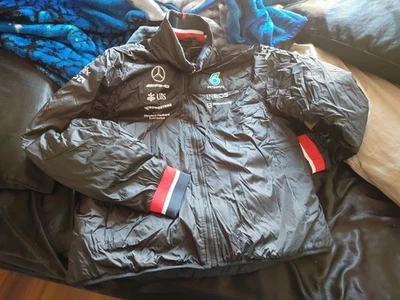 Chaqueta softshell negra XL para hombre Mercedes AMG Petronas cremallera completa informal Foto 1 de 3