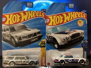 Hot Wheels Satz Volvo 240 Drift Wagon & Jaguar XJC V12 Coupe - Bild 1 von 13