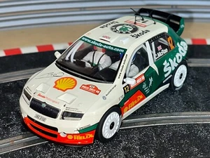 1205- Scalextric Hornby SKODA FABIA WRC #12 FIRMADO Colin McRae Wales Rally slot - Imagen 1 de 3