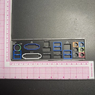 Protector de E/S ATX para placa base desconocida placa posterior de E/S Foto 1 de 3