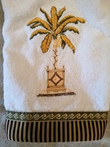 Toalla de Mano Avanti Look Tropical Palmera Tono Dorado Acento Borgoña Blanco - Imagen 1 de 5