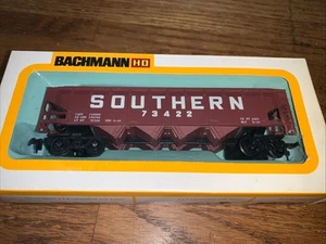 Bachmann HO Scale No. 1031 “Southern” 73422 4-bay Open Hopper Car. NOS - Picture 1 of 3