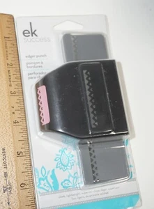EK Success Edger Paper Punch Arrow Border EKPL8006 - Picture 1 of 3