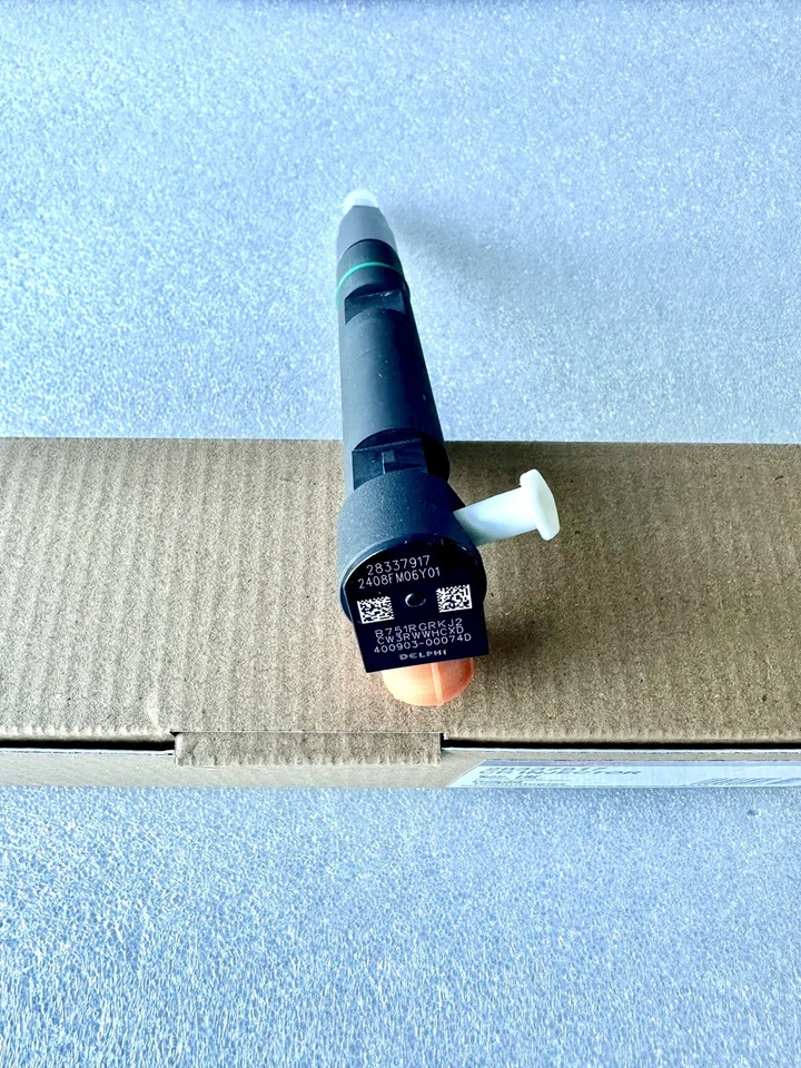 New  Injectors For Bobcat D24 400903-00074D 28337917  7275454 Doosan Delphi *** - Image 1 of 4