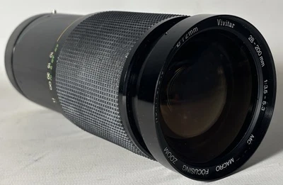 Vivitar 28-200mm f/3.5-5.3 Macro Focussing Zoom Lens - Canon FD Mount - Image 1 of 4