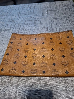 MCM Clutch Tasche - Bild 1 von 4