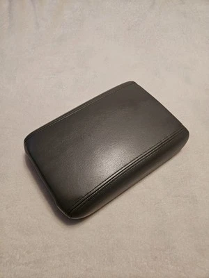 07 - 17 CHEVY ACADIA ENCLAVE TRAVERSE CENTER CONSOLE LID ARMREST LT GRAY OEM - Image 1 of 4