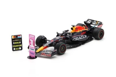 Spark 1:12 Red Bull RB18 #1 - Winner Japan GP 2022 with #1 & WC Board  1/12 - Immagine 1 di 4