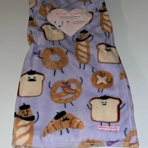 Betsey Johnson French Toast Croissant Pretzel Bread Throw Blanket 50x60 NWT - Picture 1 of 6