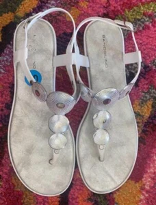 Bandolino 10 M Damen Silber Sandalen EUC - Bild 1 von 4