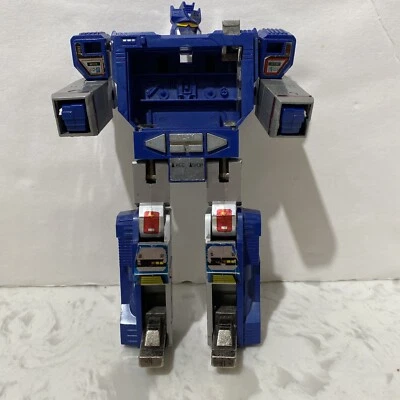 Vintage Transformers G1 Soundwave 1984 For Parts And Repair Incomplete As Shown - Image 1 of 4