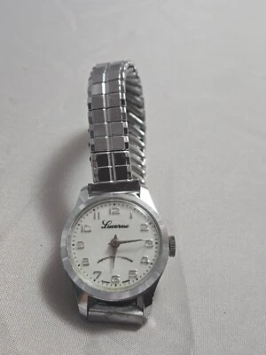 Vintage Lucerna Inquebrável Mola Principal Relógio Feminino Fabricado na Suíça - Não Funciona - Imagem 1 de 4