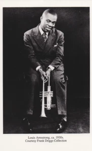 1980 Press Photo Trumpeter Louis Armstrong Poses in circa 1930s - Picture 1 of 2
