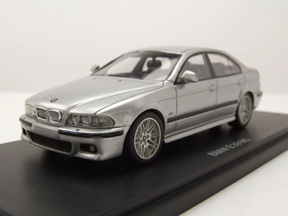 BMW M5 E39 ARGENTO 2002 ARGENTO NEO 49583 1:43 RESINA 5 SERIE 5ER - Immagine 1 di 4