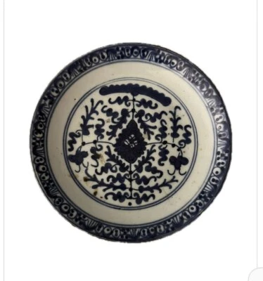 Antique Chinese porcelain plate - Image 1 of 2