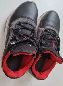 Nike Jordan – CMFT Low – Sneaker in Schwarz und Rot 38,5 - Bild 1 von 10