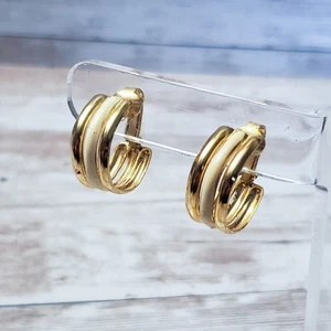 Pendientes de clip vintage - aros tono dorado y crema 0,75" - Imagen 1 de 10
