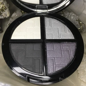 Signature Mineral Lidschatten Quad MUSE Full Size Mirror Compact 4 Farben - Bild 1 von 3