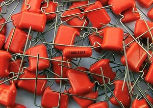 8 pcs MKT 368 100nF 250V tropical fish alike capacitors Philips 0,1uF MKT368 - Picture 1 of 1