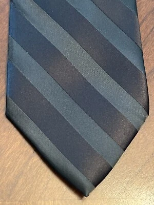 Corbata de cuello Van Heusen negra 100 % poliéster para hombre hecha en China Foto 1 de 4