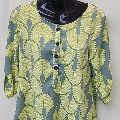Manuhealii Sage Green and Yellow Fan Patterned Blouse S/M - Image 1 of 4