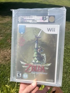 The Legend of Zelda: Skyward Sword VGA Graded 85+ NM+ Gold Music CD Wii 2011 - Picture 1 of 2
