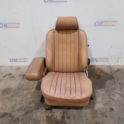 88 1988 MERCEDES-BENZ 560SL 107 TYPE FRONT BUCKET SEAT TAN LEATHER LEFT DRIVER - Image 1 of 4