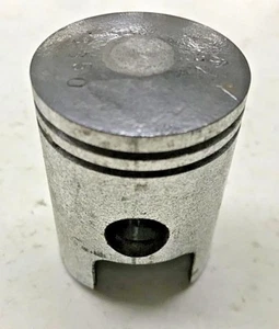 NUEVO DE LOTE YAMAHA 66 67 YL1 YL1E MOTOR PISTÓN OEM 134-11636-01-00 2º .50 de gran tamaño - Imagen 1 de 6