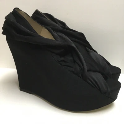 NWOT BOUTIQUE 9 "GIBSIN" LADIES BLACK, FABRIC, OPEN TOE WEDGE HEEL SHOE New - Image 1 of 4