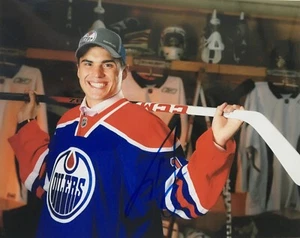 Nail Yakupov Edmonton Oilers Signed 8x10 Photo - Picture 1 of 2