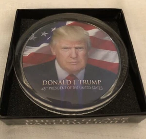 TRUMP PAPERWEIGHT GLASS w PHOTO PICTURE DONALD & USA FLAG w Box GREAT GIFT New - Picture 1 of 18