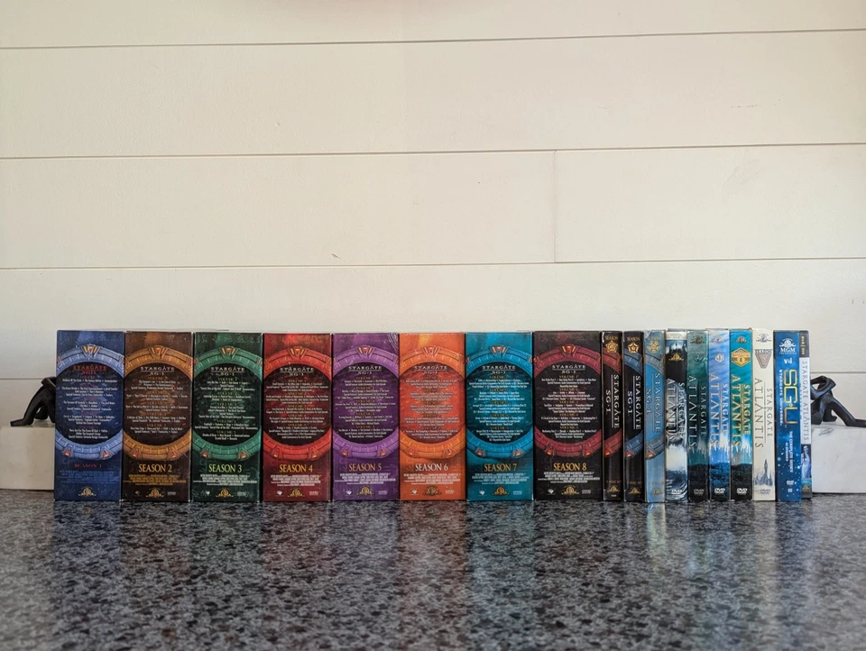 STARGATE SG-1 COMPLETE SERIES + 1 MOVIE + STARGATE ATLANTIS & UNIVERSE DVD SETS - Image 1 of 4