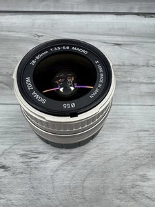 Sigma ZOOM 28-80mm 1:3.5-5.6 MACRO 55 Lens - Nikon AF / AF-D Mount - Picture 1 of 6