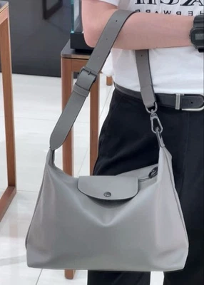 【NEW】LONGCHAMP Le Pliage Xtra M Hobo bag Turtledove Leather Japan - Image 1 of 4