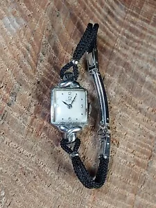 Vintage Ladies Omega Watch Manual Wind 1930's/40's - Picture 1 of 10