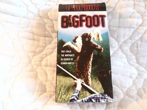 BIGFOOT VHS 70'S HORROR BIKER ACTION JOI LANSING JOHN CARRADINE CHRIS MITCHUM - Picture 1 of 8