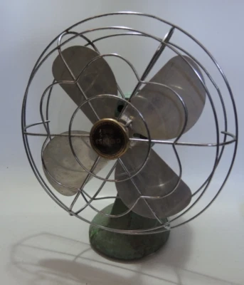 Vintage Eskimo 1005R Electric Fan – 10" Metal Blades – Mid-Century Industrial - Image 1 of 4