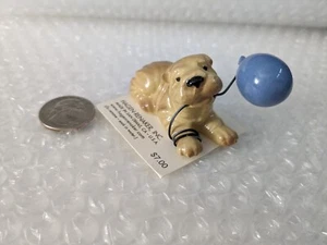 Hagen Renaker Sharpei with Balloon #2022 - New on Original Paper Card Base USA - Picture 1 of 11